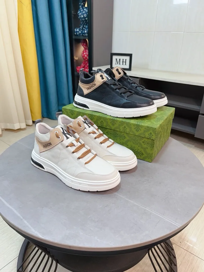 Men's shoes 💰440🌹🌹GUCCI [Gucci] New high-end brand of men's shoes, the latest fashionable casual men's shoes, trendy and versatile style, relaxed and sporty style, uppers imported from Italy, first-layer cowhide, genuine leather lining and ultra-fine workmanship. Original personalized fashionable rubber wear-resistant outsole, light and comfortable on the foot, size 38-44